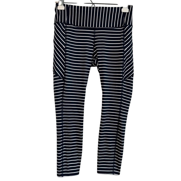 Athleta Pants - Athleta Stripe‎ Yoga Capri Leggings with Pockets Athletic Wear Size S Petite